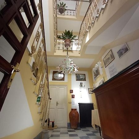 Villa Viola Тортона Экстерьер фото