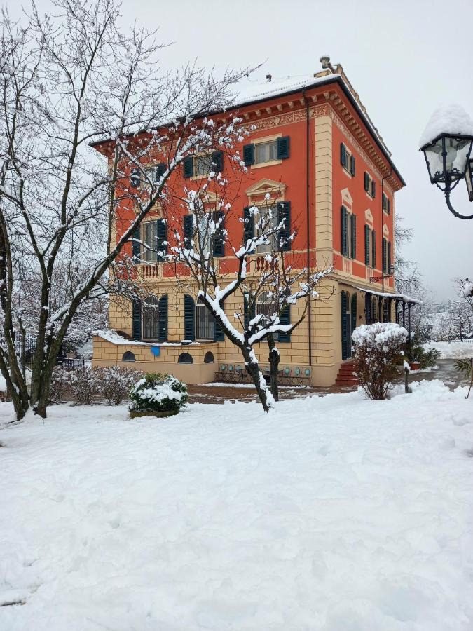 Villa Viola Тортона Экстерьер фото