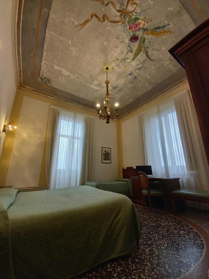 Villa Viola Тортона Экстерьер фото