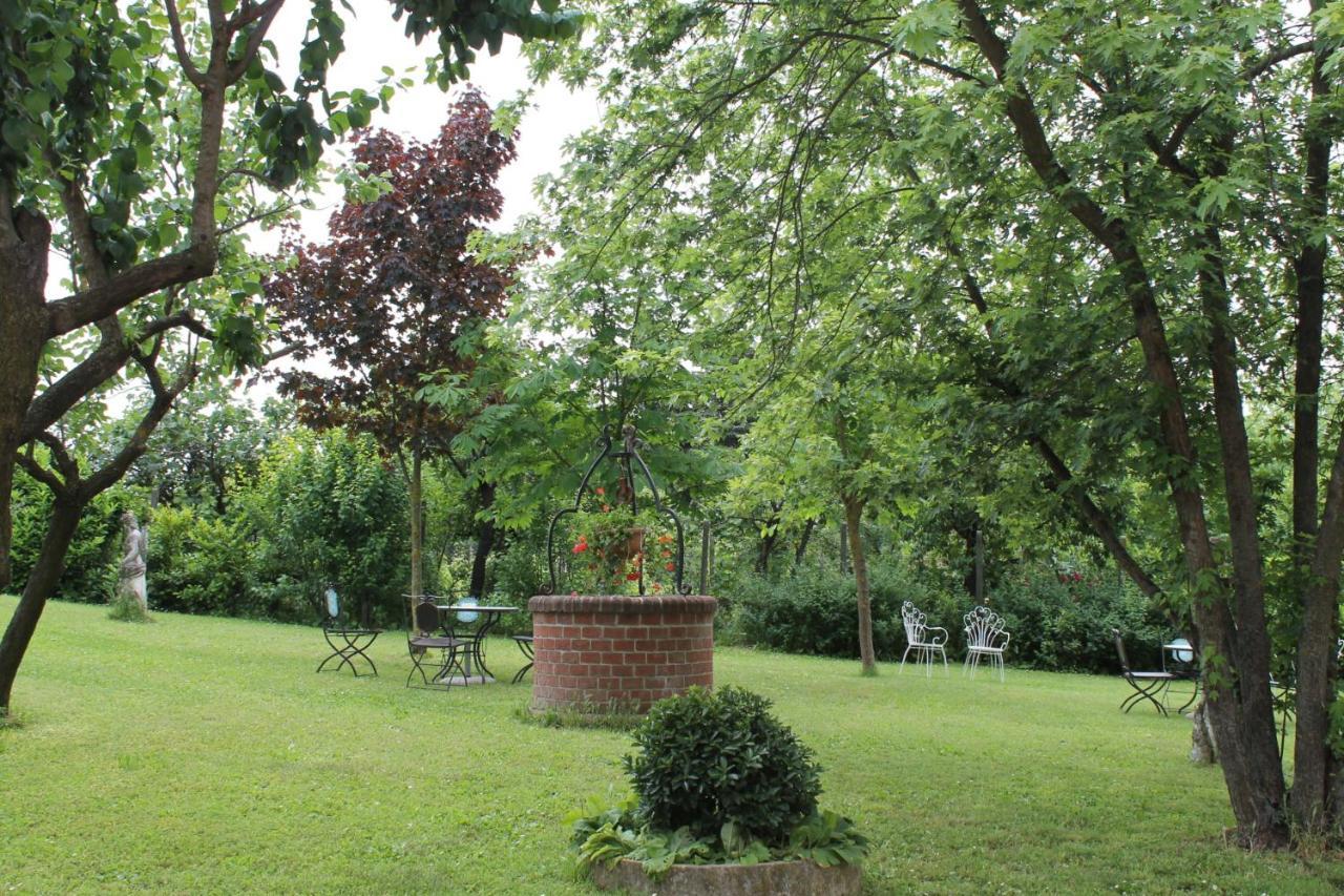 Villa Viola Тортона Экстерьер фото