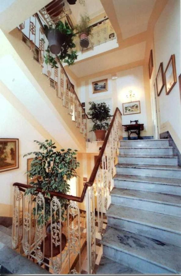 Villa Viola Тортона Экстерьер фото