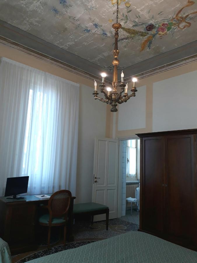 Villa Viola Тортона Экстерьер фото